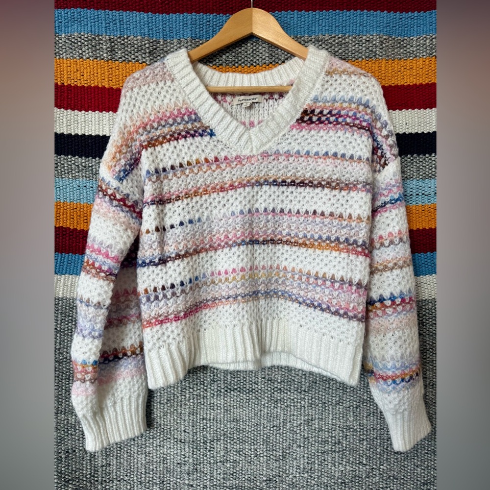 Francesca's Collections Multicolor Pullover V-Nec… - image 15